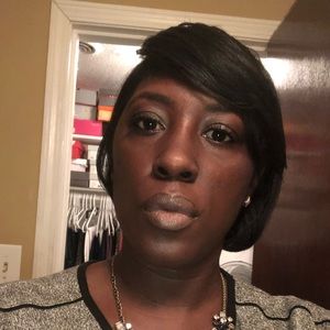 Meet your Posher, Sheena